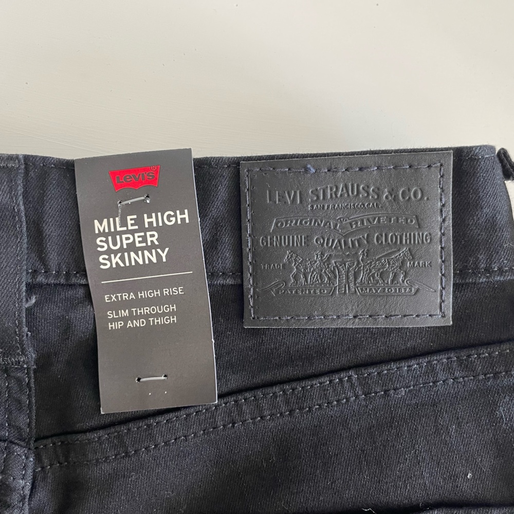 NWT Black Jeans Levi’s